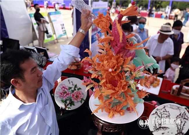 e90e240dbea7c4c02732403ef81df81