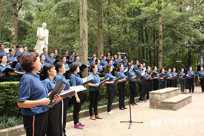 南僑機工合唱團演唱聶耳、冼星海創(chuàng)作的歌曲。記者孫紅亮攝