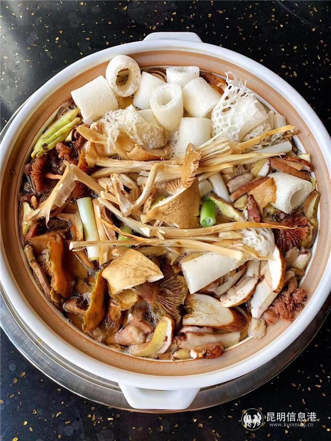 1、菌湯鍋