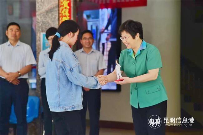 捐贈儀式 市殘聯(lián)供圖