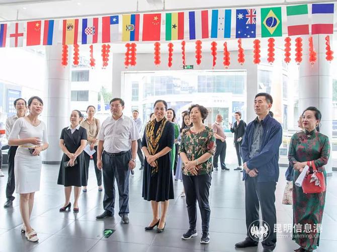 調(diào)研昆明金大門跨境O2O新零售保稅展示交易中心 調(diào)研昆明金大門跨境O2O新零售保稅展示交易中心