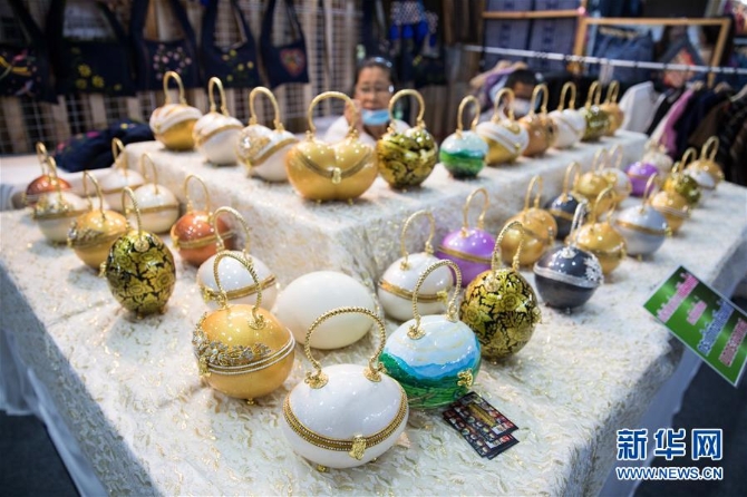 (新華視界)(1)曼谷舉行傳統(tǒng)泰國手工藝品展銷會