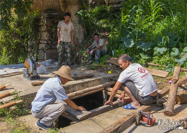 28他們想改善村容村貌，發(fā)展生產(chǎn)。