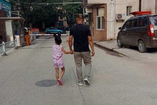 男子養(yǎng)女8年發(fā)現(xiàn)非親生:女方已有家庭 孩子成黑戶