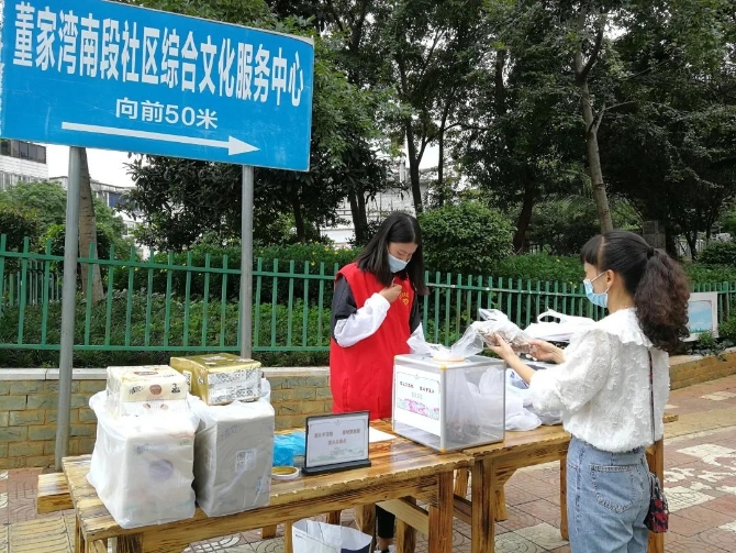 首天八萬余煙頭兌換，官渡區(qū)“煙頭不落地 春城更美麗”煙頭兌換活動火熱進行10