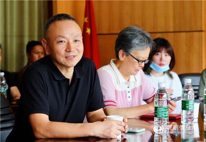 著名探險家金飛豹發(fā)言 著名探險家金飛豹發(fā)言