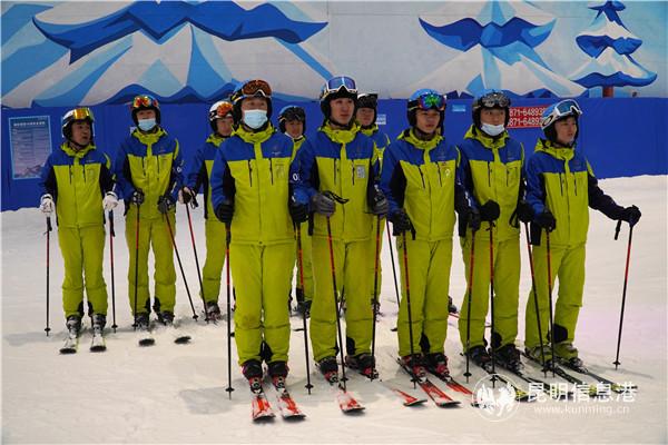 融創(chuàng)雪世界教練團(tuán)隊(duì)