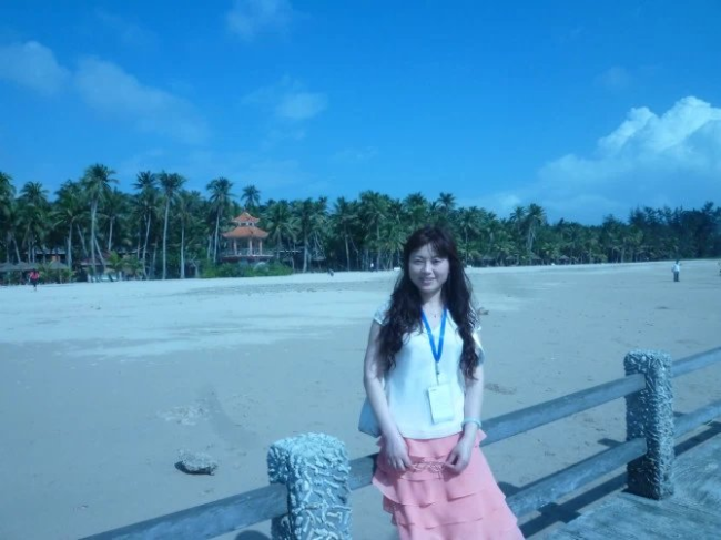 《媽媽的拐杖》  詞曲作者田小平