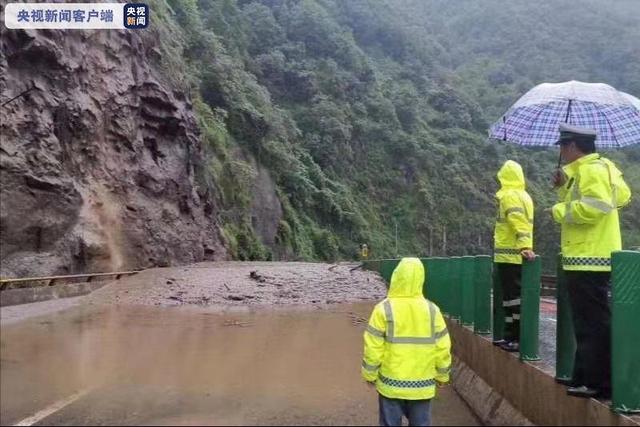 G56杭瑞高速云南大理境內(nèi)發(fā)生山體塌方