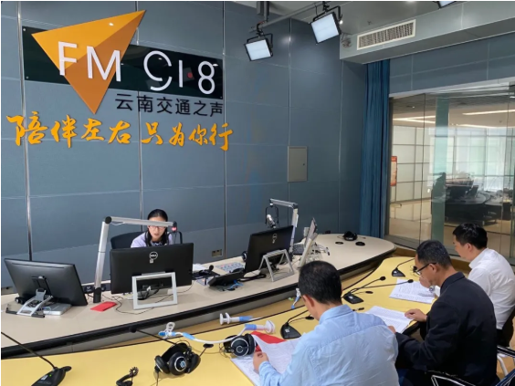 昆明西收費站為何總是堵