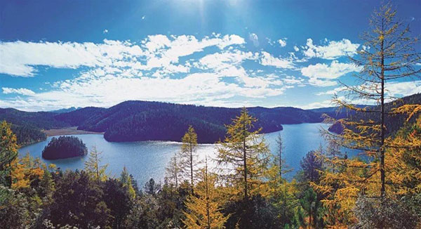 普達(dá)措公園 迪慶州委宣傳部供圖 普達(dá)措公園 迪慶州委宣傳部供圖