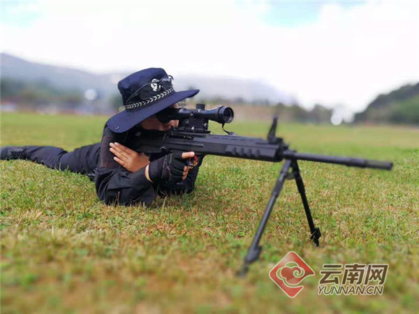 云南90后女警李淑嫻實(shí)力出圈 榮膺部級(jí)“標(biāo)兵個(gè)人”3.jpg