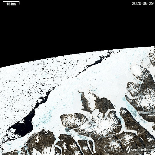 ▲圖為衛(wèi)星拍攝到的米爾恩冰架坍塌過程。來源：財經(jīng)國家周刊