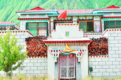 斬斷“窮根” 笑迎小康