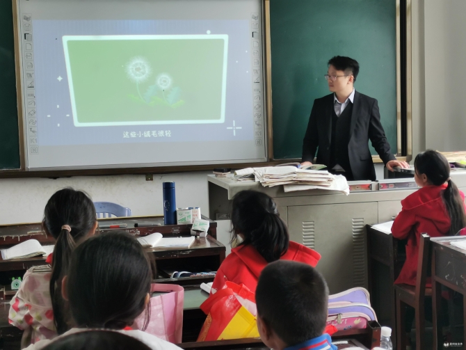 新平臺(tái)的使用，提升了學(xué)生們的專(zhuān)注度