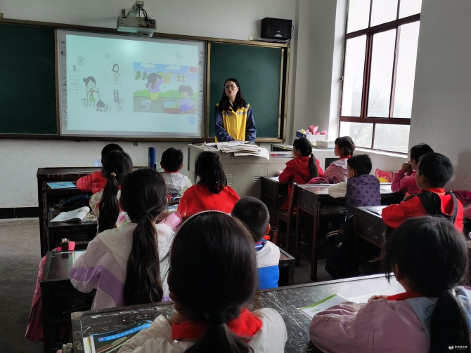 新平臺(tái)的使用，提升了學(xué)生們的專(zhuān)注度。