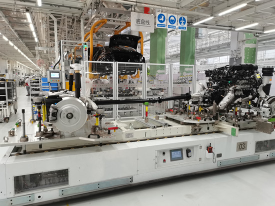 (有修改)【急稿】A【吉02】【幸福東北】“新紅旗”用技術(shù)實(shí)力詮釋幸福東北