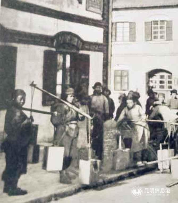 解放前數(shù)量有限的售水站 解放前數(shù)量有限的售水站