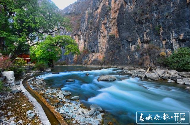 國(guó)慶“黃金周”旅游市場(chǎng)火熱 (3).jpg