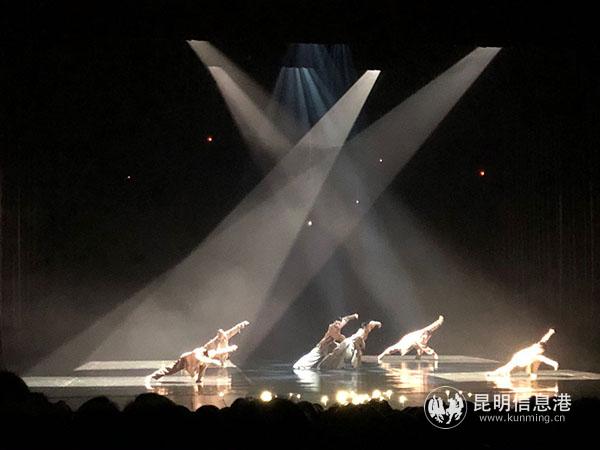 演出現(xiàn)場 周然攝 演出現(xiàn)場 周然攝