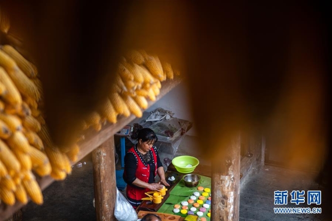 (新華全媒頭條·決戰(zhàn)決勝脫貧攻堅·督戰(zhàn)未摘帽貧困縣·圖文互動)(9)脫貧的歌聲——云南直過民族和人口較少民族共入新時代