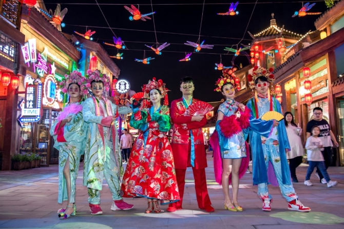 重慶融創(chuàng)文旅城渝樂小鎮(zhèn) 重慶融創(chuàng)文旅城渝樂小鎮(zhèn)