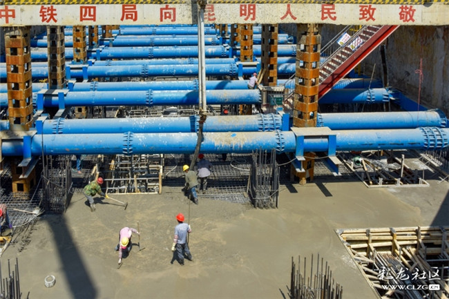 13建好下層，逐層上澆。