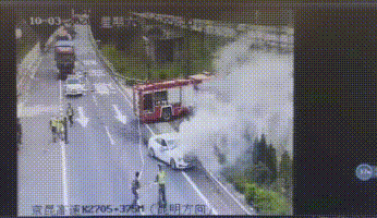 國慶中秋大假第三天昆武交警網巡火速調度聯(lián)動搶險兩分鐘“救命”