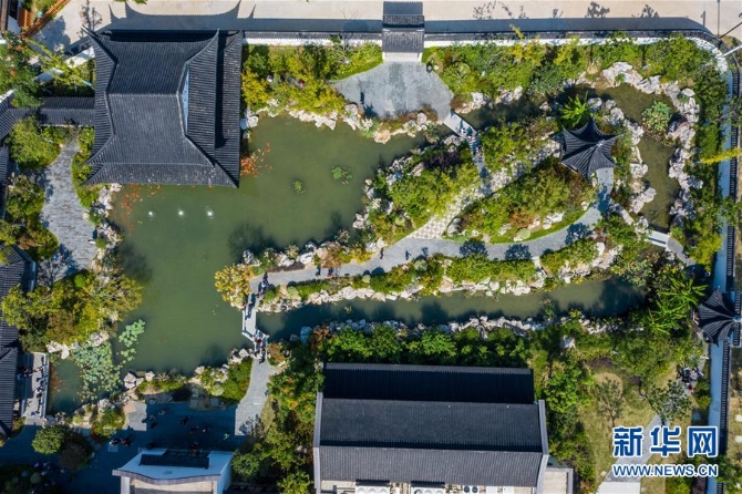 (社會)(1)江蘇陽澄湖:高速服務(wù)區(qū)旅途“新景點”