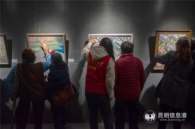 油畫(huà)展現(xiàn)場(chǎng)