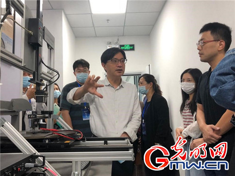 【落實(shí)“六穩(wěn)六保?優(yōu)化營商環(huán)境”】深圳幫扶措施直達(dá)基層 帶動企業(yè)創(chuàng)新模式銷售產(chǎn)品 【落實(shí)“六穩(wěn)六保?優(yōu)化營商環(huán)境”】深圳幫扶措施直達(dá)基層 帶動企業(yè)創(chuàng)新模式銷售產(chǎn)品