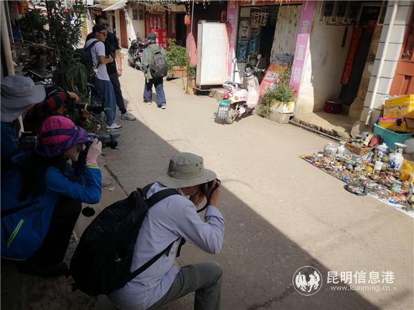 彩龍網(wǎng)友聚焦晉寧老街