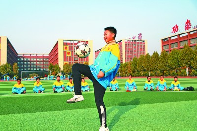 中考分值逐漸提高——“不出汗”的體育課該改變了