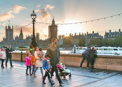 國際哲學團體聯(lián)合會主席德莫特·莫蘭：地球只有一個，我們必須學會共處共在