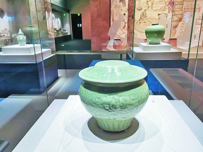 253件龍泉青瓷展現(xiàn)海上萬(wàn)里行