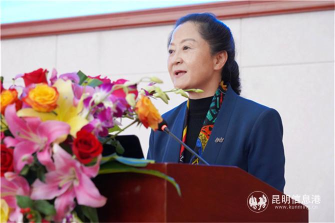 圖3：昆明幼兒師范高等專科學(xué)校黨委書記、校長(zhǎng)孔萍