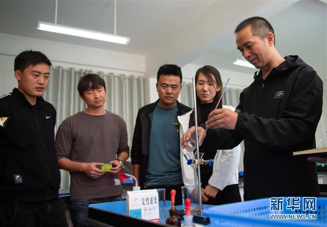 (新華全媒頭條·圖文互動(dòng))(8)在脫貧攻堅(jiān)一線打一場(chǎng)首善標(biāo)準(zhǔn)的硬仗——北京東西部扶貧協(xié)作紀(jì)實(shí)