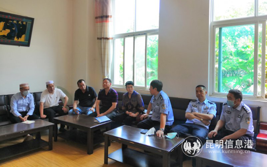 對新村清真寺進(jìn)行安全檢查 對新村清真寺進(jìn)行安全檢查