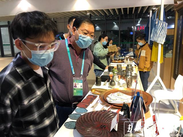 動(dòng)靜結(jié)合放大“溢出效應(yīng)” ！進(jìn)博會(huì)上，有個(gè)舞臺(tái)叫“云南”…