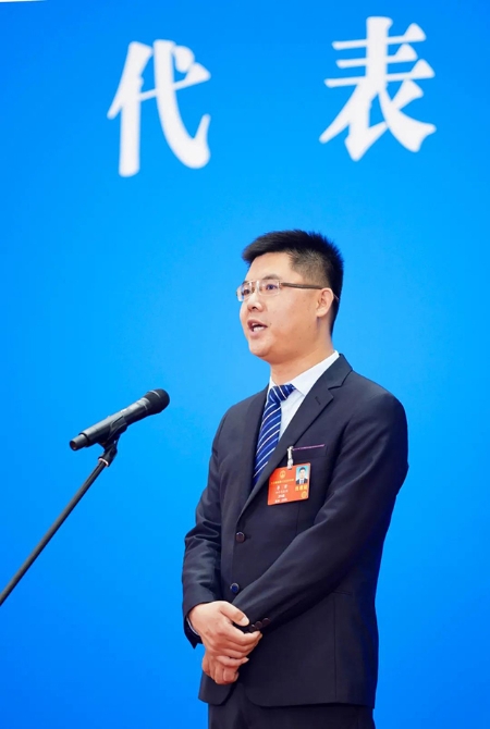 全國人大代表李君參加全國人代會。（李君供圖）.jpg