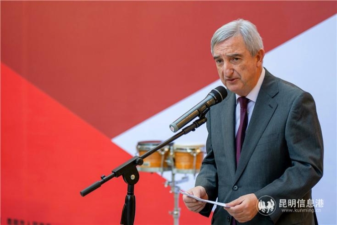 西班牙駐華大使德斯卡亞·拉法爾·馬薩雷多 西班牙駐華大使德斯卡亞·拉法爾·馬薩雷多