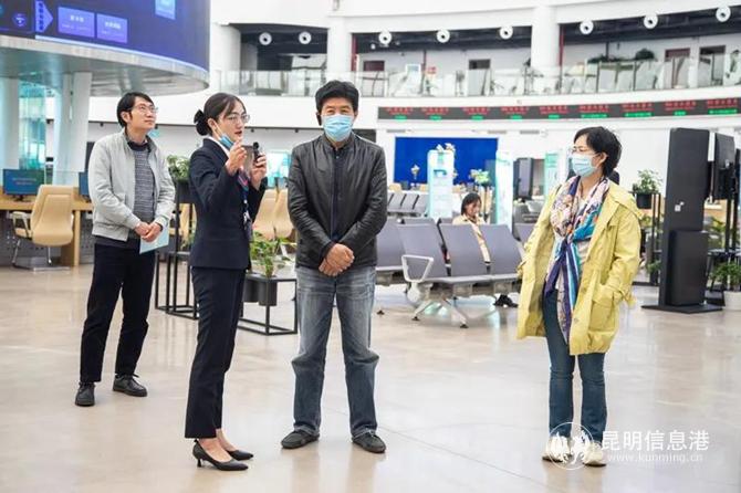 參觀綜合服務(wù)中心