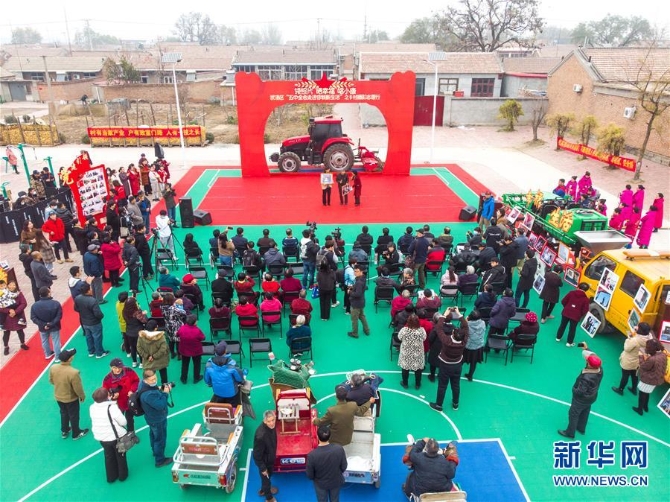 （五中全會(huì)精神在基層·圖文互動(dòng)）（1）天津、福建、廣東、云南等地創(chuàng)新形式讓黨的十九屆五中全會(huì)精神“飛入尋常百姓家”