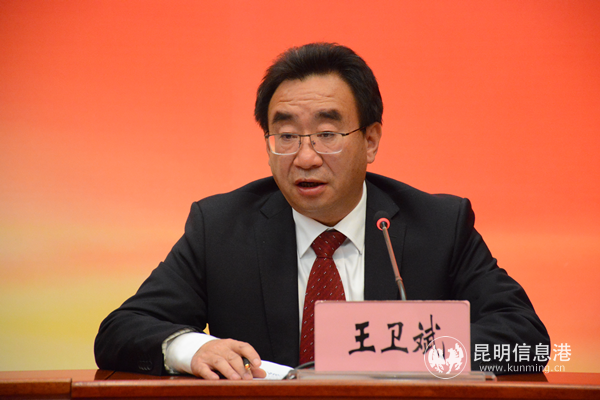 王衛(wèi)斌。趙嘉攝