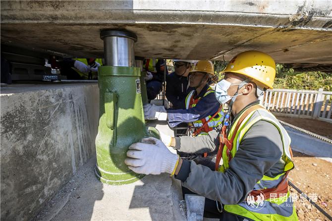 大瑞鐵路保（山）瑞（麗）段開始架梁，全線施工進(jìn)入重要節(jié)段。通訊員沙世平 謝一可 陳暢 供圖 (4)