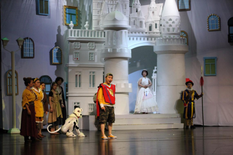 《天天歷險(xiǎn)記》演出現(xiàn)場(chǎng) 《天天歷險(xiǎn)記》演出現(xiàn)場(chǎng)