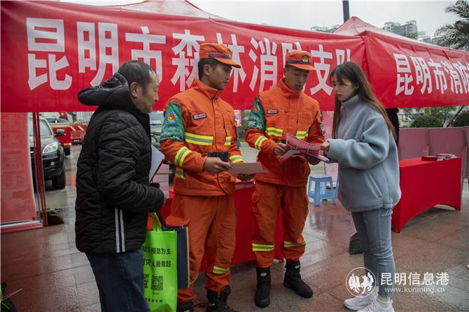 現(xiàn)場(chǎng)咨詢。