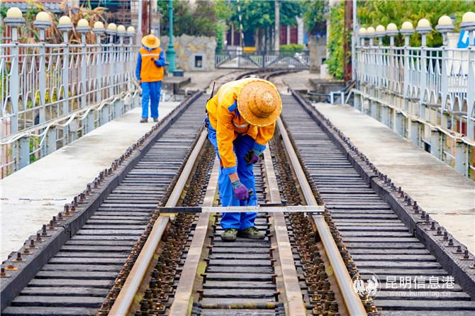 保障國際貨物運輸，中越鐵路大橋云南段完成全面檢修