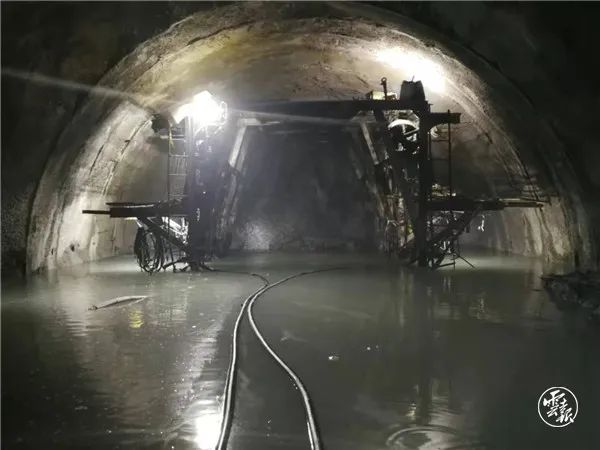 704986_670x670 704986_670x670