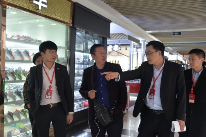 積極開(kāi)展入戶走訪 新螺螄灣大力做好一期市場(chǎng)招租宣傳工作